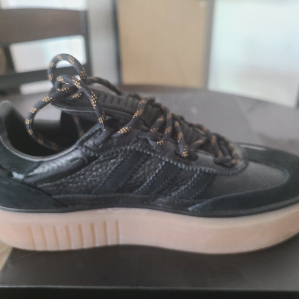Ivy Park x Adidas Womens Supersleek 72